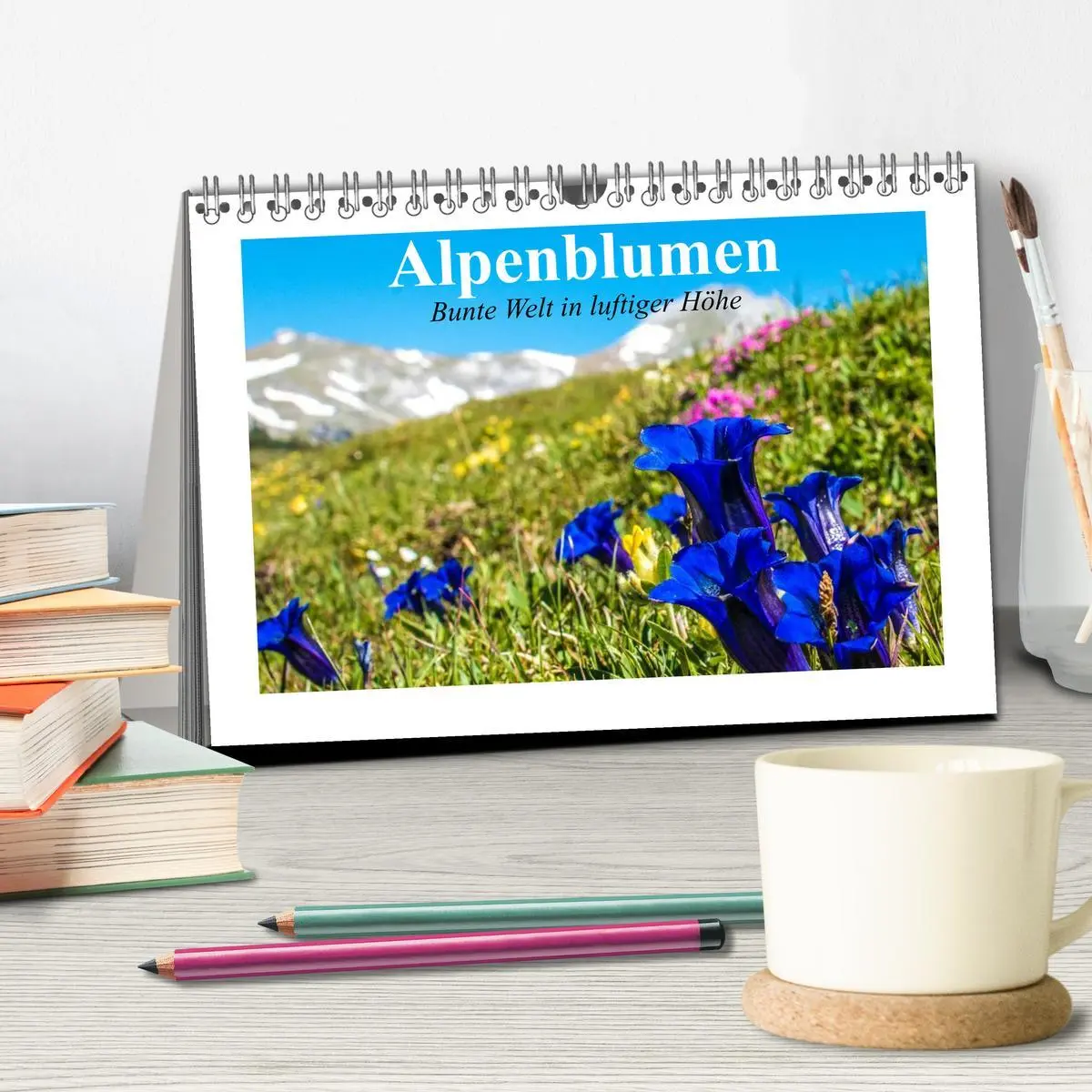 Bild: 9783516049978 | Alpenblumen. Bunte Welt in luftiger Höhe (Tischkalender 2026 DIN A5...