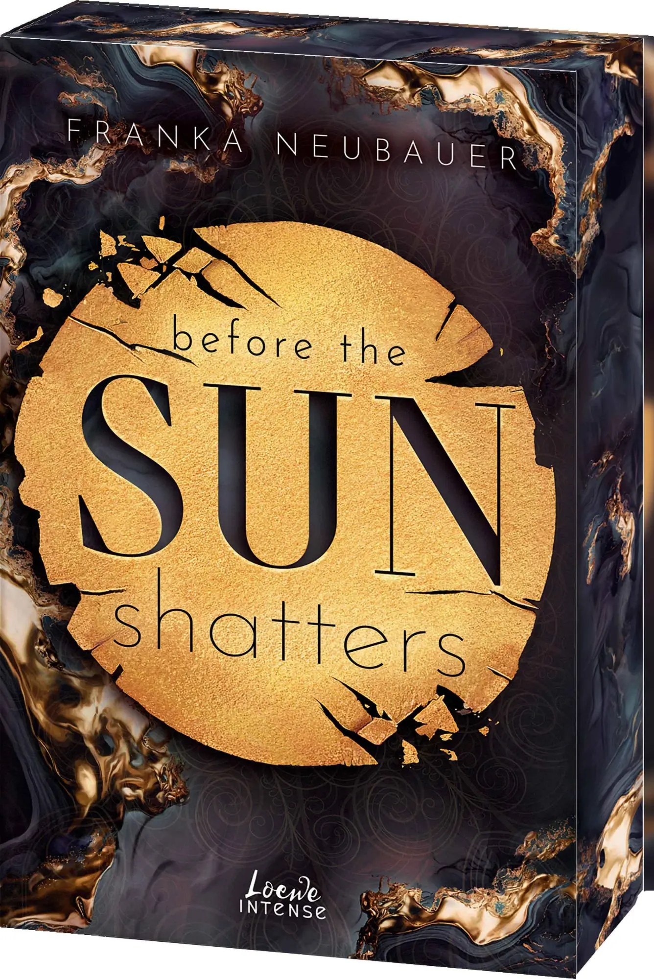 Cover: 9783743220379 | Before the Sun Shatters (Scandalous Secrets, Band 1) | Franka Neubauer