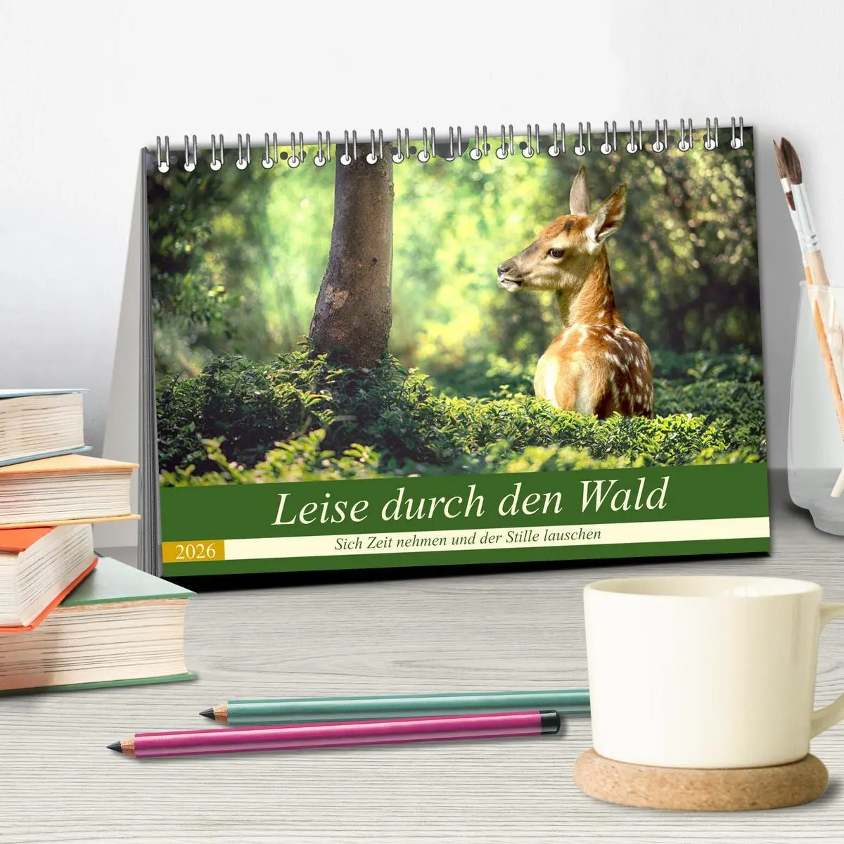 Bild: 9783457742679 | Leise durch den Wald. Sich Zeit nehmen und der Stille lauschen...