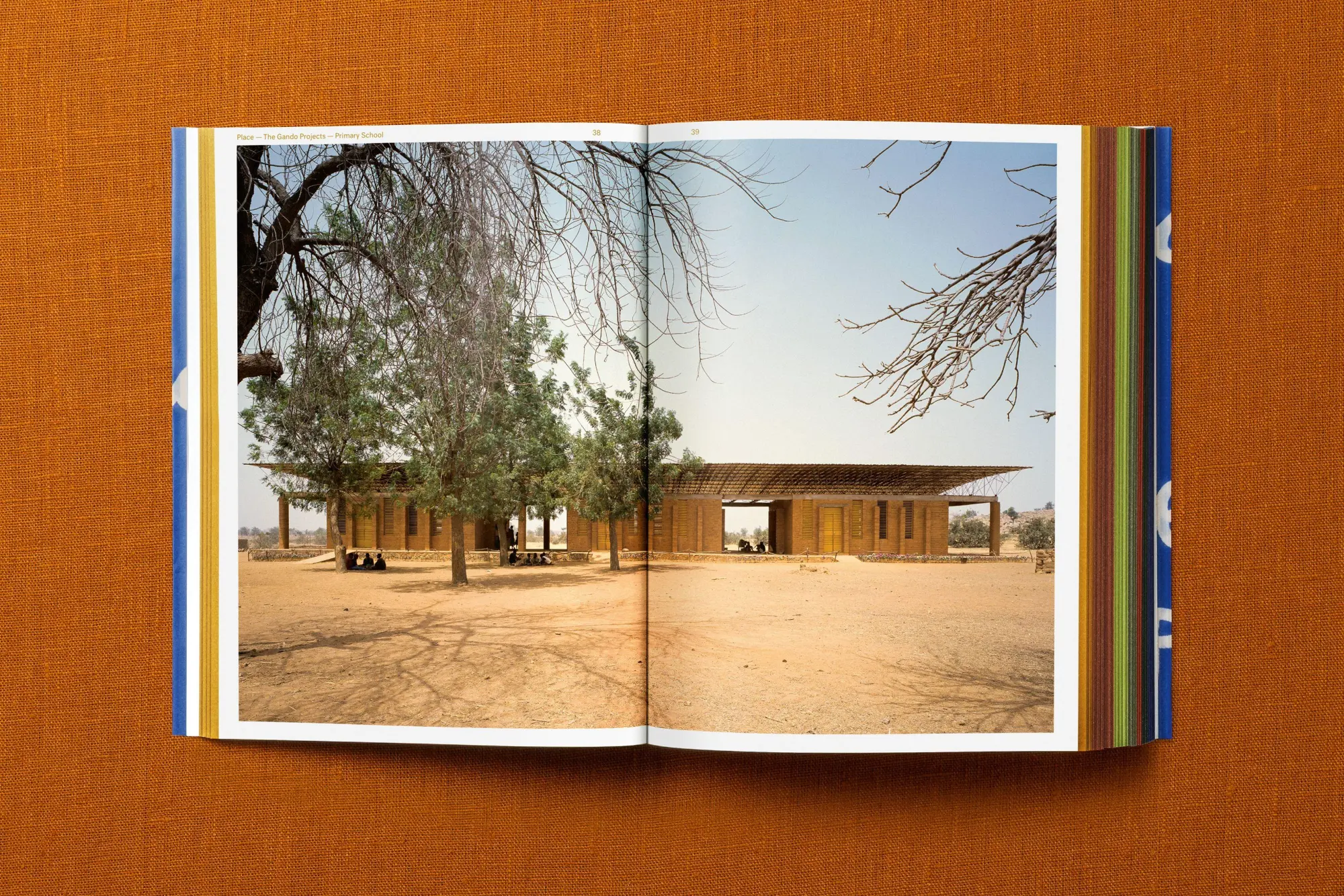 Bild: 9783754405079 | Francis Kéré | Building Stories | Francis Kéré | Taschenbuch | 444 S.