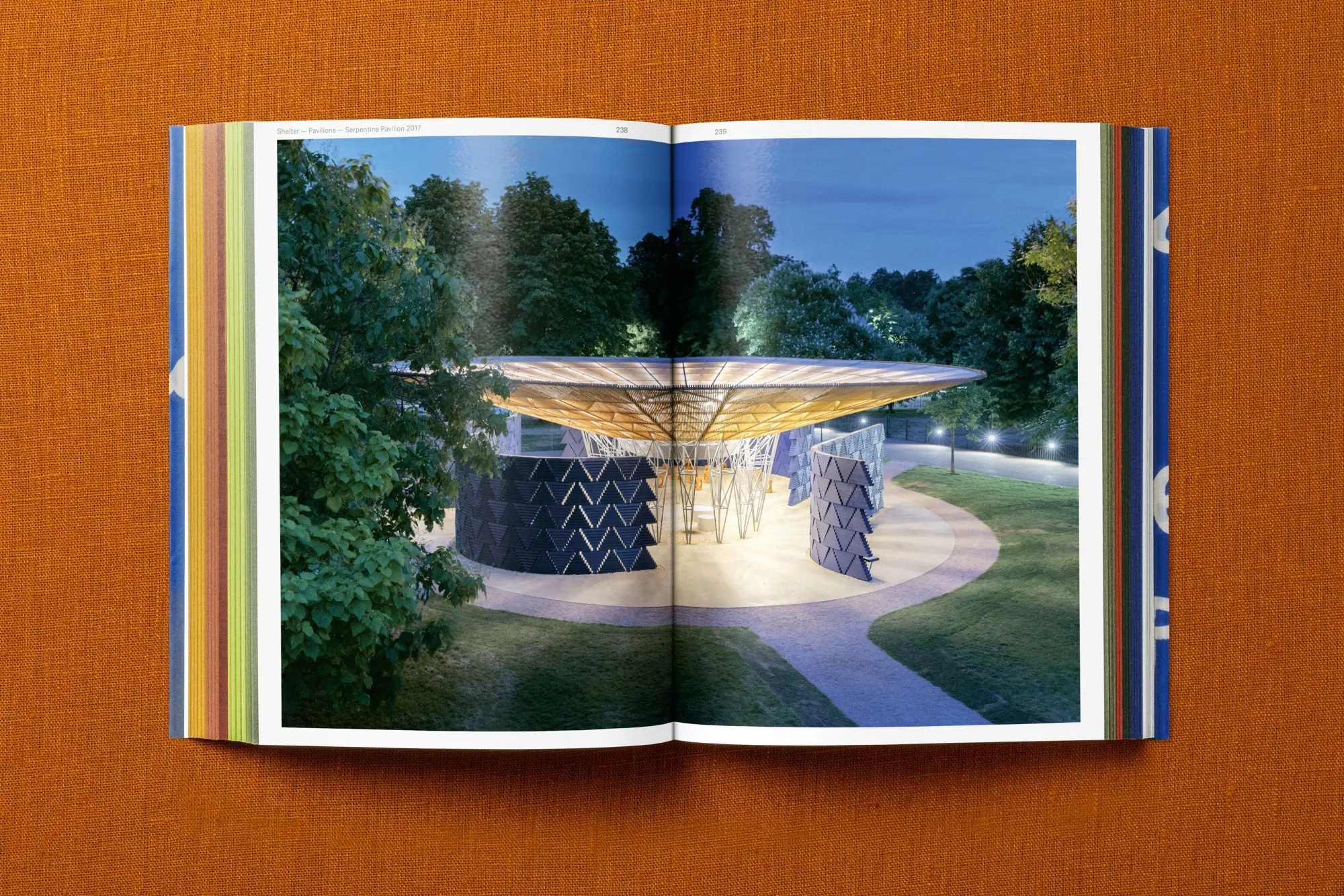 Bild: 9783754405079 | Francis Kéré | Building Stories | Francis Kéré | Taschenbuch | 444 S.