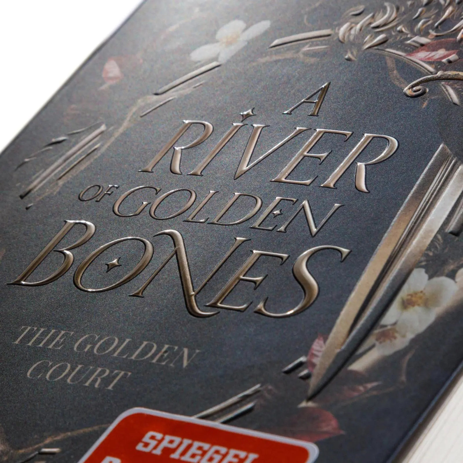 Bild: 9783551586179 | A River of Golden Bones (The Golden Court 1) | A. K. Mulford | Buch