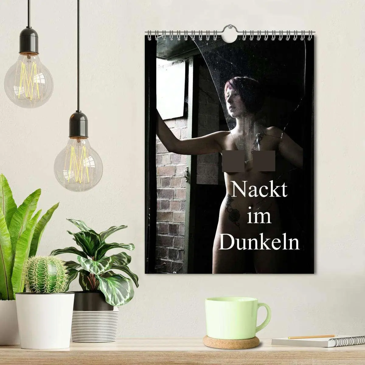 Bild: 9783516466379 | Nackt im Dunkeln / 2026 (Wandkalender 2026 DIN A4 hoch), CALVENDO...