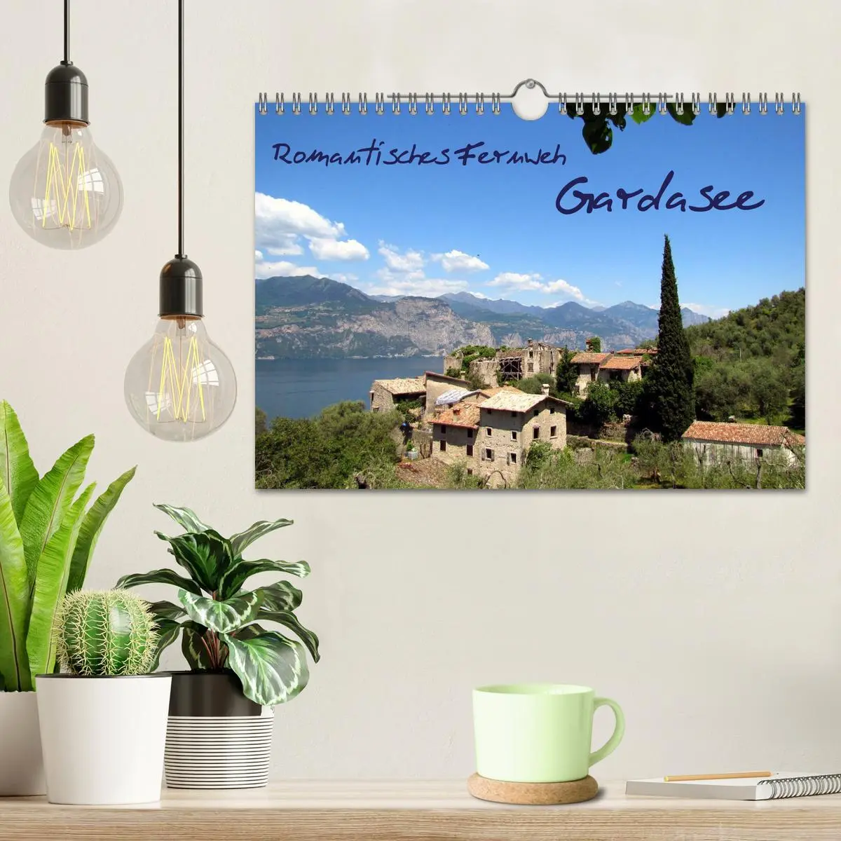 Bild: 9783516107579 | Romantisches Fernweh - Gardasee (Wandkalender 2026 DIN A4 quer),...
