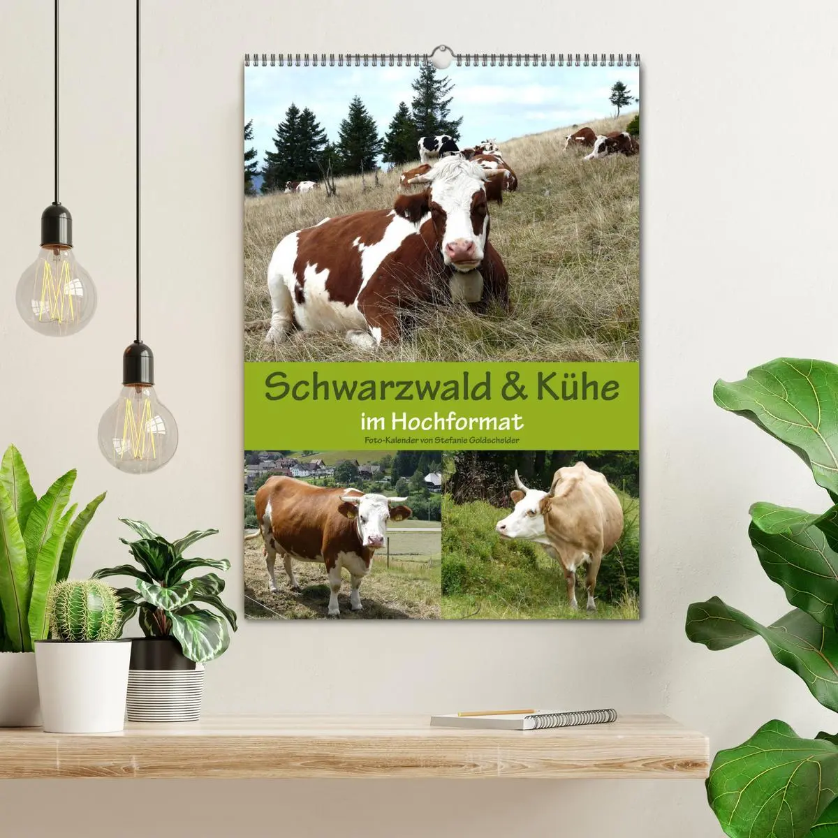 Bild: 9783516438079 | Schwarzwald und Kühe im Hochformat (Wandkalender 2026 DIN A2 hoch),...