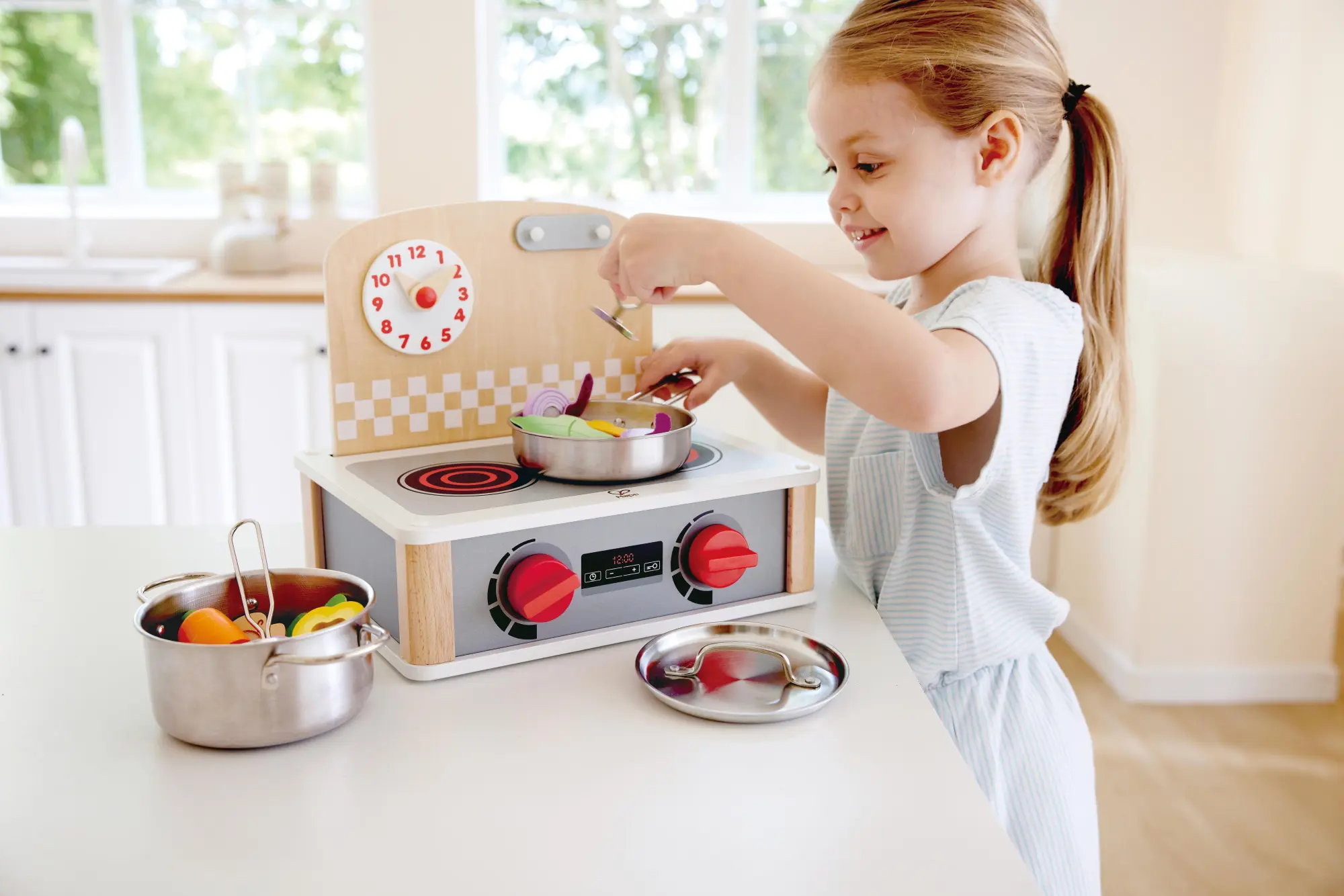 Bild: 6943478019379 | Hape - 2-in-1 Küchen- &amp; Grill-Set | Toynamics Europe GmbH | Deutsch