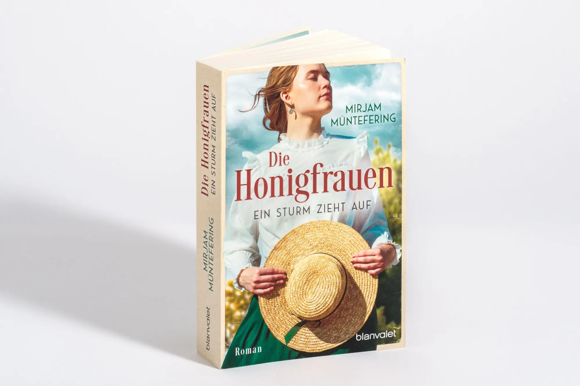 Bild: 9783734115080 | Die Honigfrauen - Ein Sturm zieht auf | Mirjam Müntefering | Buch