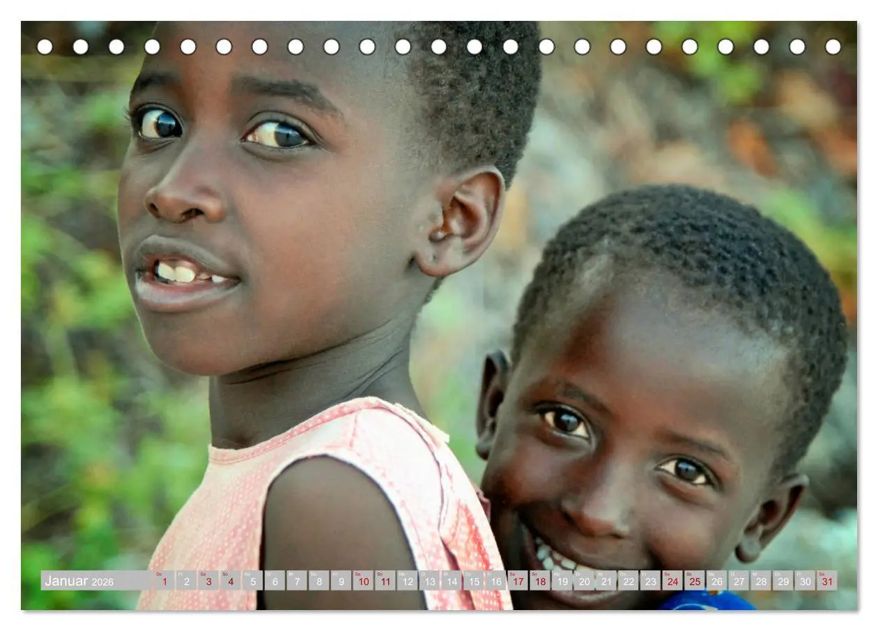 Bild: 9783457705780 | Kinderaugen aus Afrika (Tischkalender 2026 DIN A5 quer), CALVENDO...
