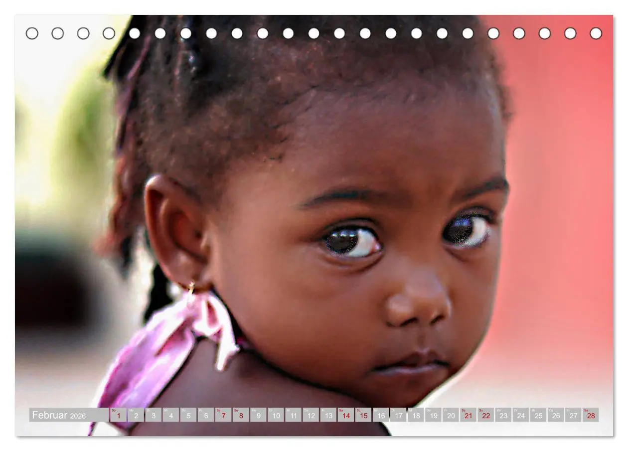 Bild: 9783457705780 | Kinderaugen aus Afrika (Tischkalender 2026 DIN A5 quer), CALVENDO...