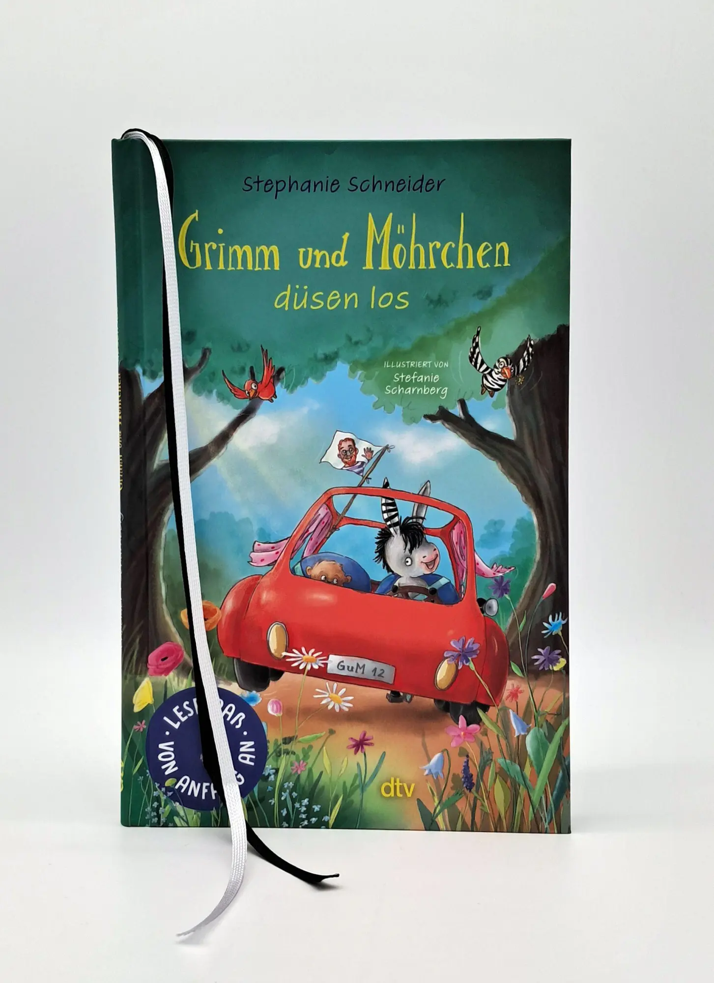 Bild: 9783423766180 | Grimm und Möhrchen düsen los | Stephanie Schneider | Buch | 64 S.