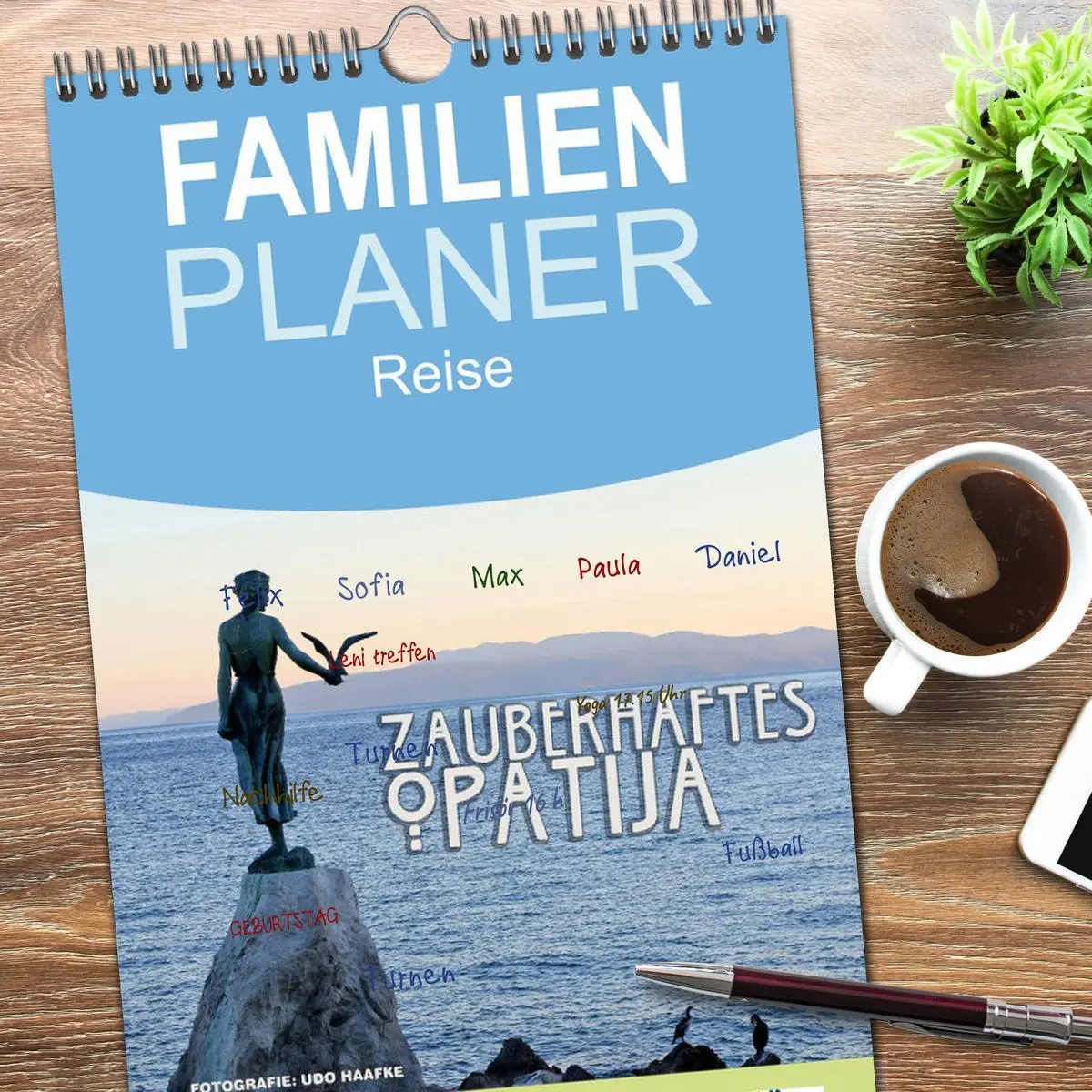 Bild: 9783516511581 | Familienplaner 2026 - Zauberhaftes Opatija mit 5 Spalten...
