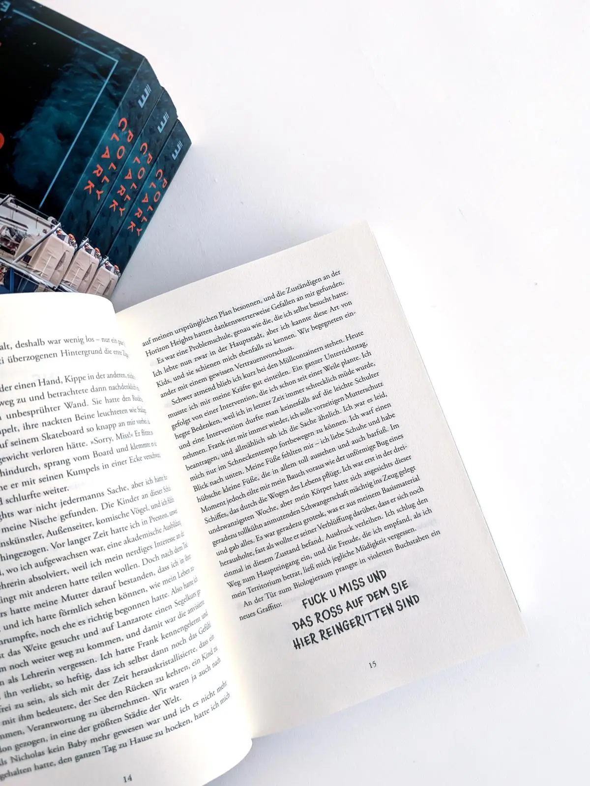 Bild: 9783961612581 | Ocean - Gefangen im Blau | Polly Clark | Taschenbuch | 336 S. | 2025