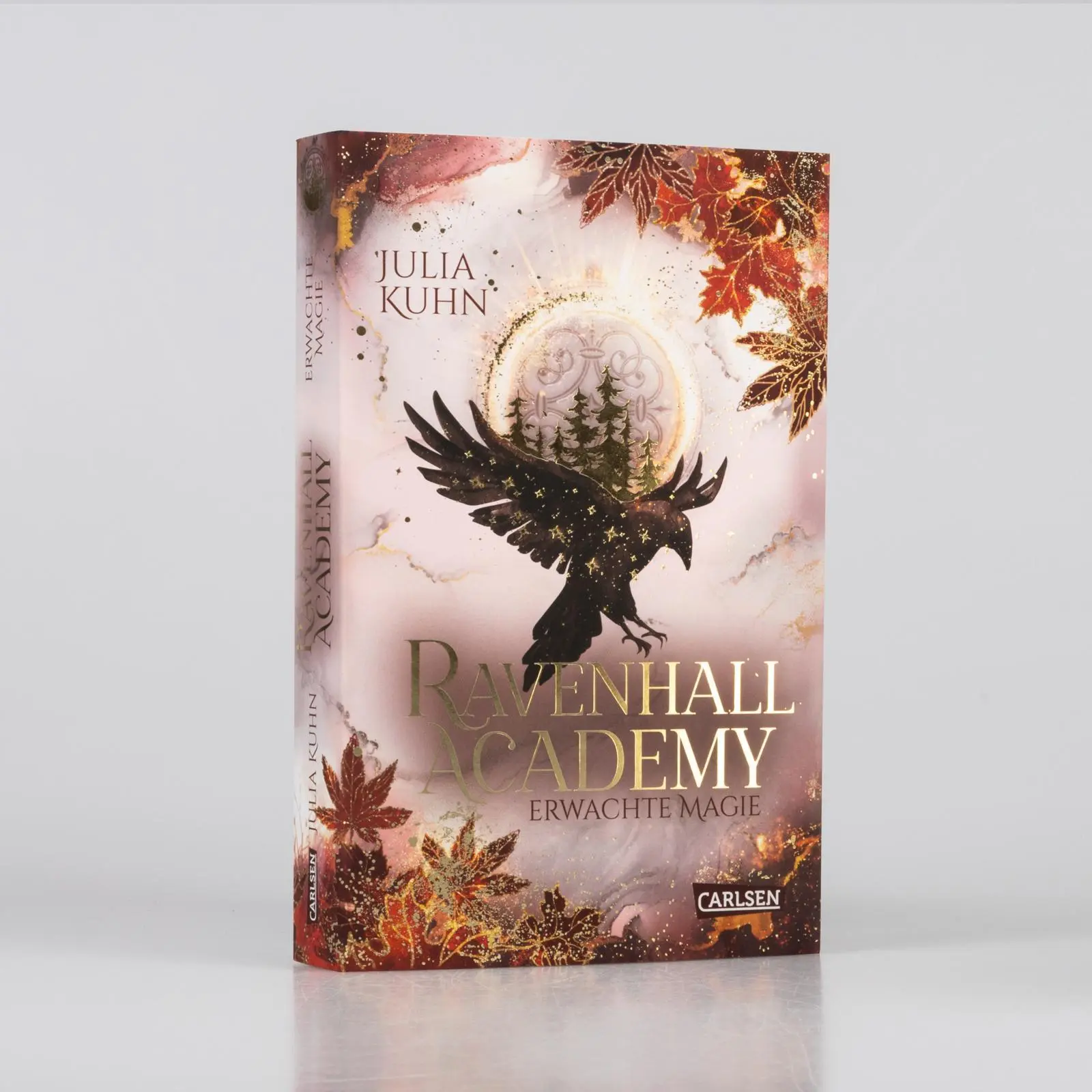 Bild: 9783551304681 | Ravenhall Academy 2: Erwachte Magie | Julia Kuhn | Taschenbuch | 2023