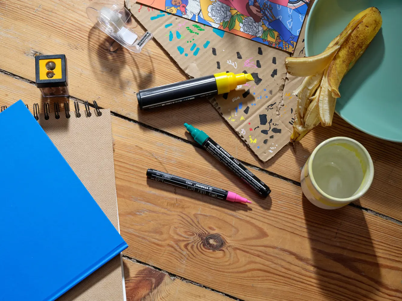 Bild: 4006381615181 | Acrylmarker, STABILO FREE Acrylic, 3er Pack, weiß, 3 verschiedene...