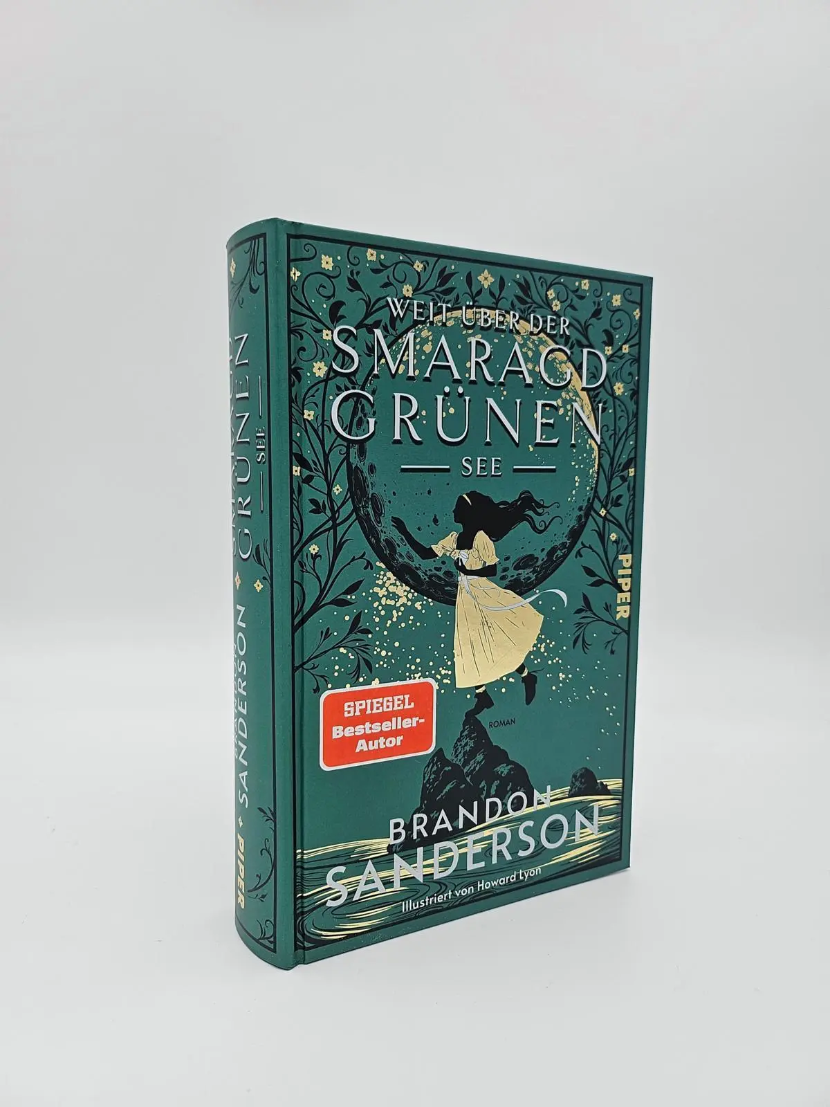 Bild: 9783492706681 | Weit über der smaragdgrünen See | Brandon Sanderson | Buch | 544 S.