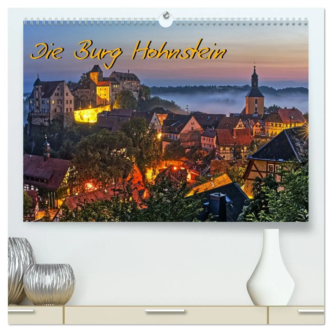 Cover: 9783457447581 | Die Burg Hohnstein im Licht der vier Jahreszeiten (hochwertiger...
