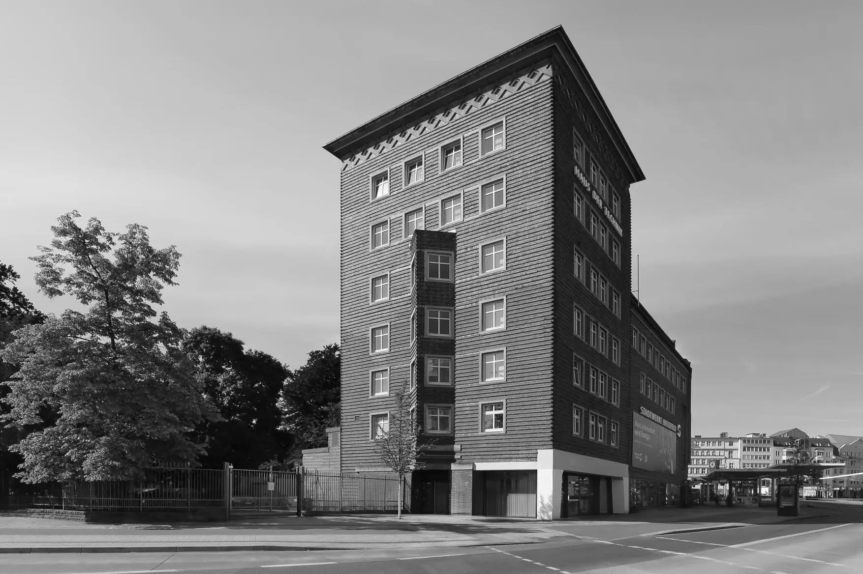 Bild: 9783898092982 | Bauhaus in Nordrhein-Westfalen | Kaija Voss (u. a.) | Taschenbuch