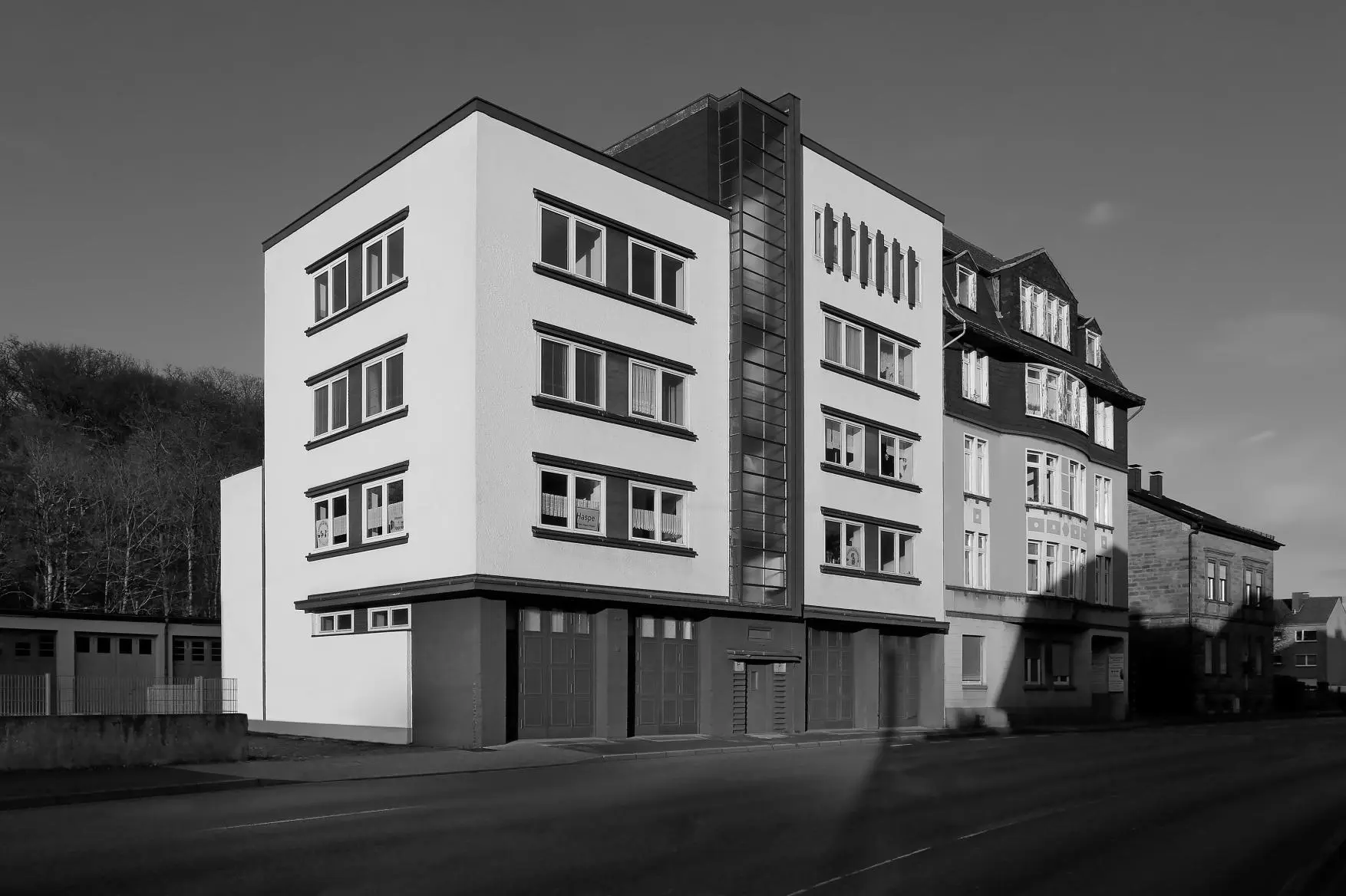 Bild: 9783898092982 | Bauhaus in Nordrhein-Westfalen | Kaija Voss (u. a.) | Taschenbuch
