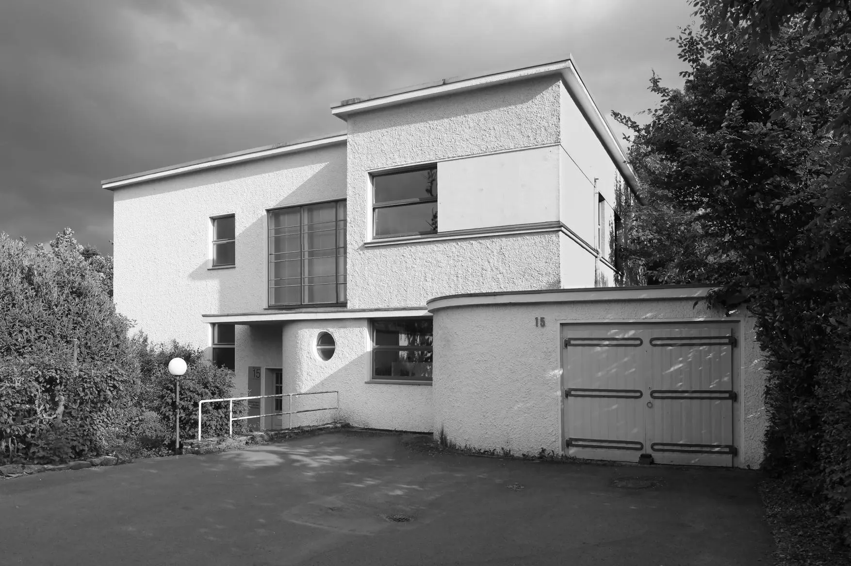 Bild: 9783898092982 | Bauhaus in Nordrhein-Westfalen | Kaija Voss (u. a.) | Taschenbuch