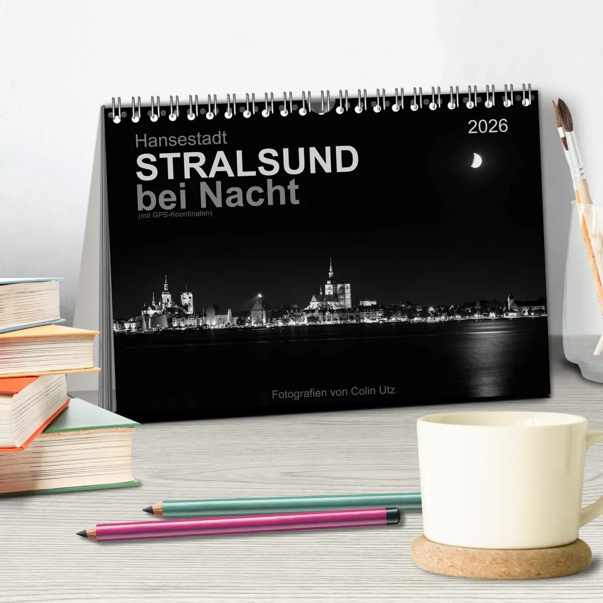 Bild: 9783516033182 | Hansestadt Stralsund bei Nacht (mit GPS-Koordinaten) (Tischkalender...