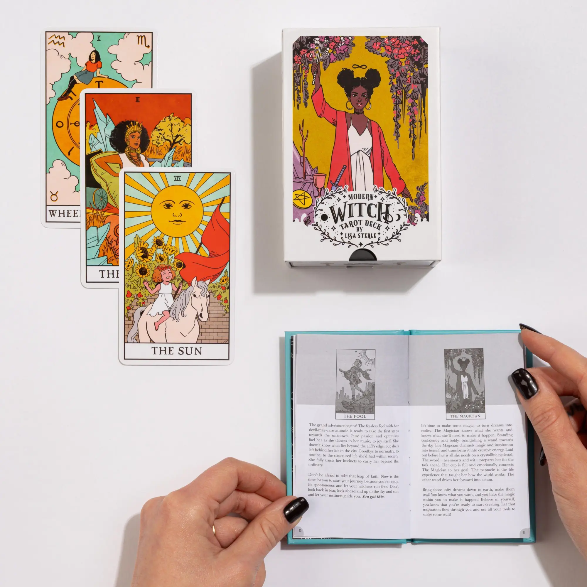 Bild: 9781454938682 | The Modern Witch Tarot Deck | Lisa Sterle | Schachtel | Englisch
