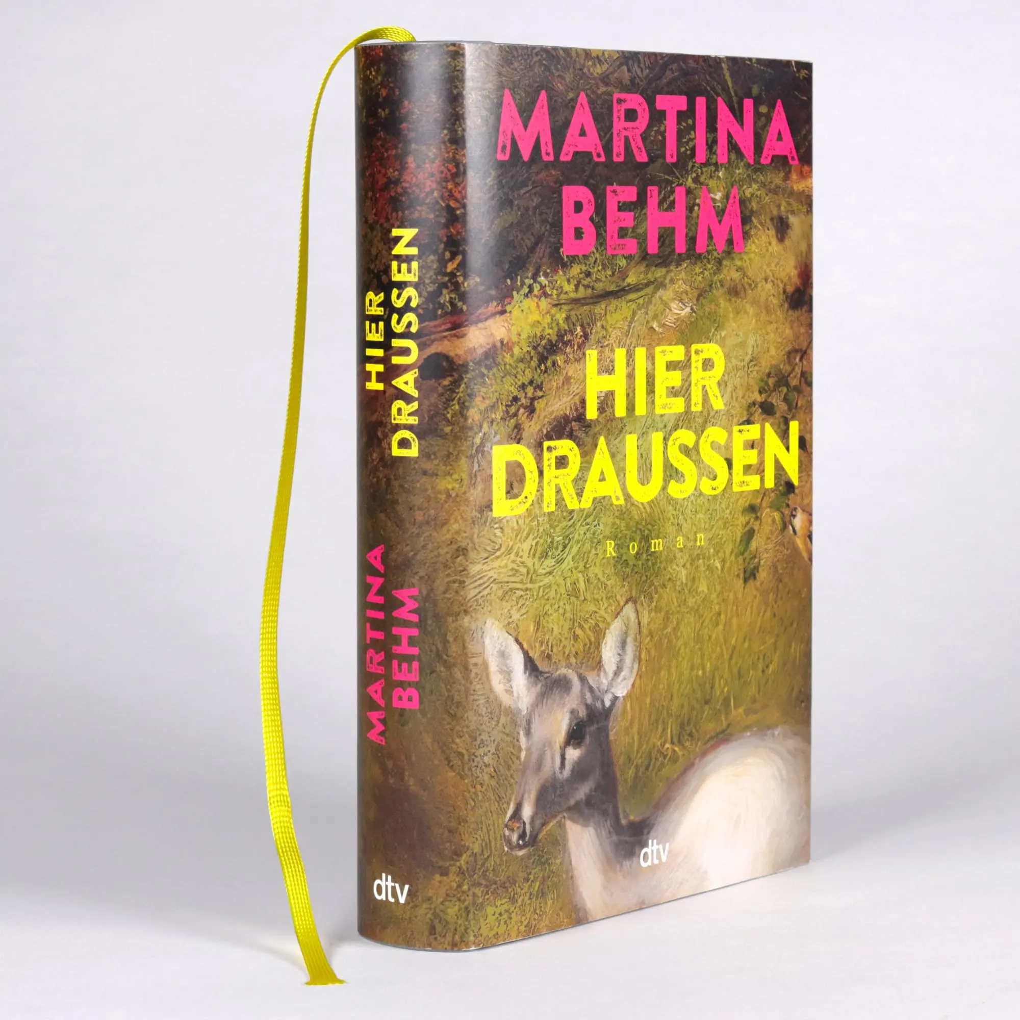 Bild: 9783423284783 | Hier draußen | Martina Behm | Buch | 496 S. | Deutsch | 2025