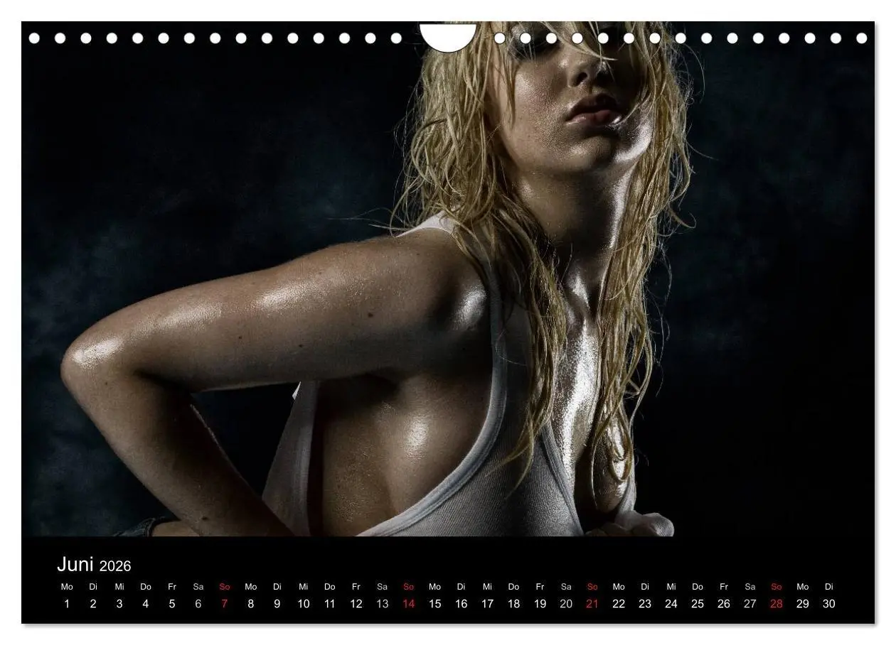 Bild: 9783516099683 | DIRTY GIRLS Frauen in Wasser und Öl (Wandkalender 2026 DIN A4...