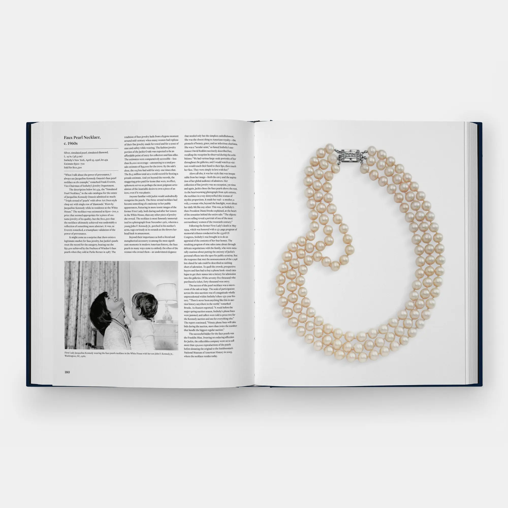 Bild: 9781837291984 | Icons | 100 Extraordinary Objects from Sotheby's History | Sotheby's