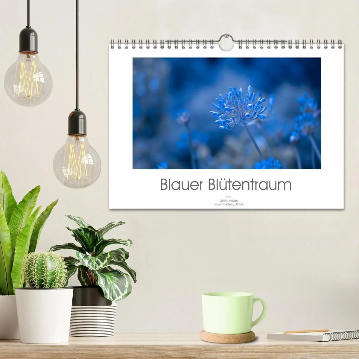 Bild: 9783457817384 | Blauer Blütentraum (Wandkalender 2026 DIN A4 quer), CALVENDO...