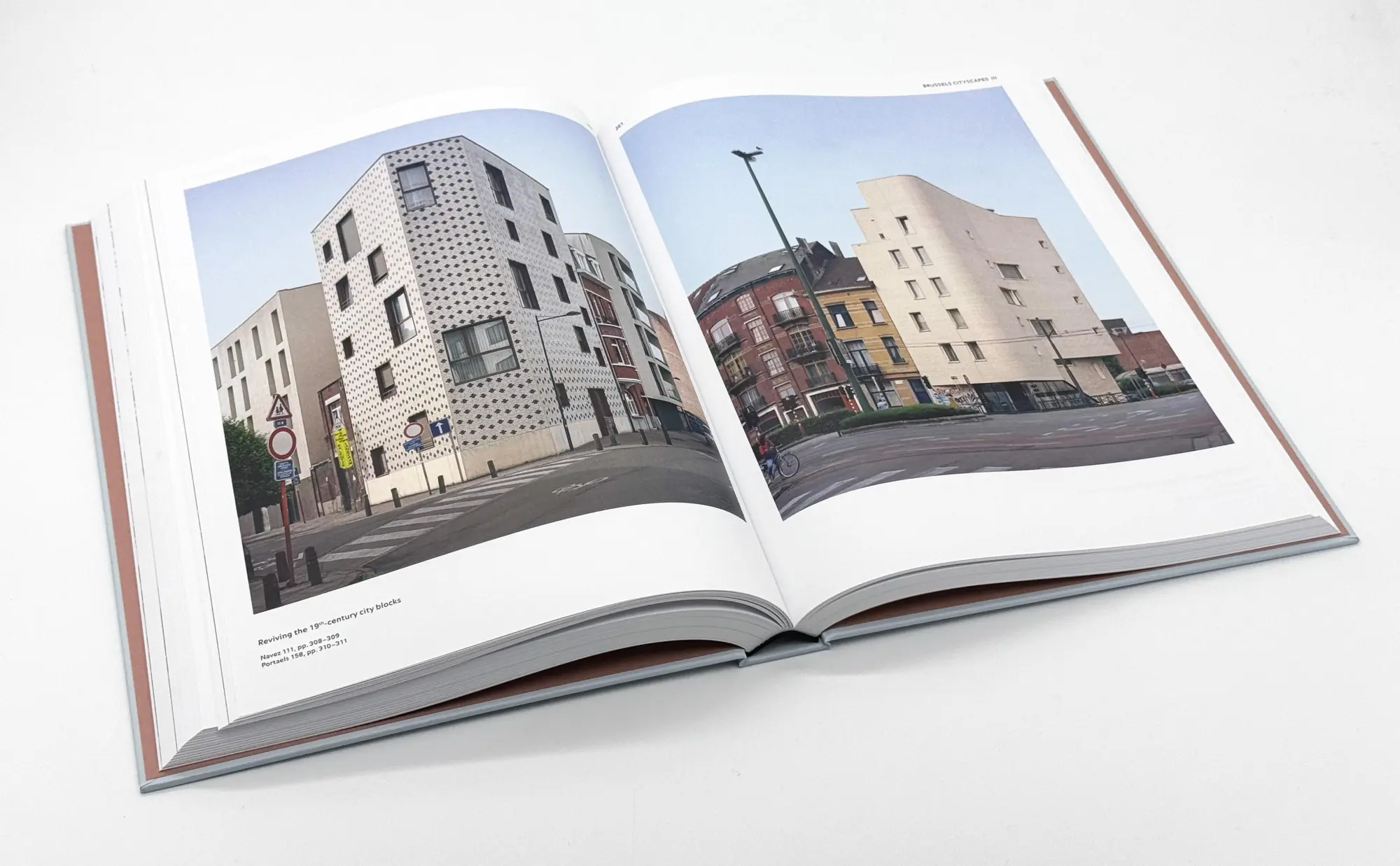 Bild: 9783035628784 | Brussels Housing | Gérald Ledent (u. a.) | Buch | 424 S. | Englisch