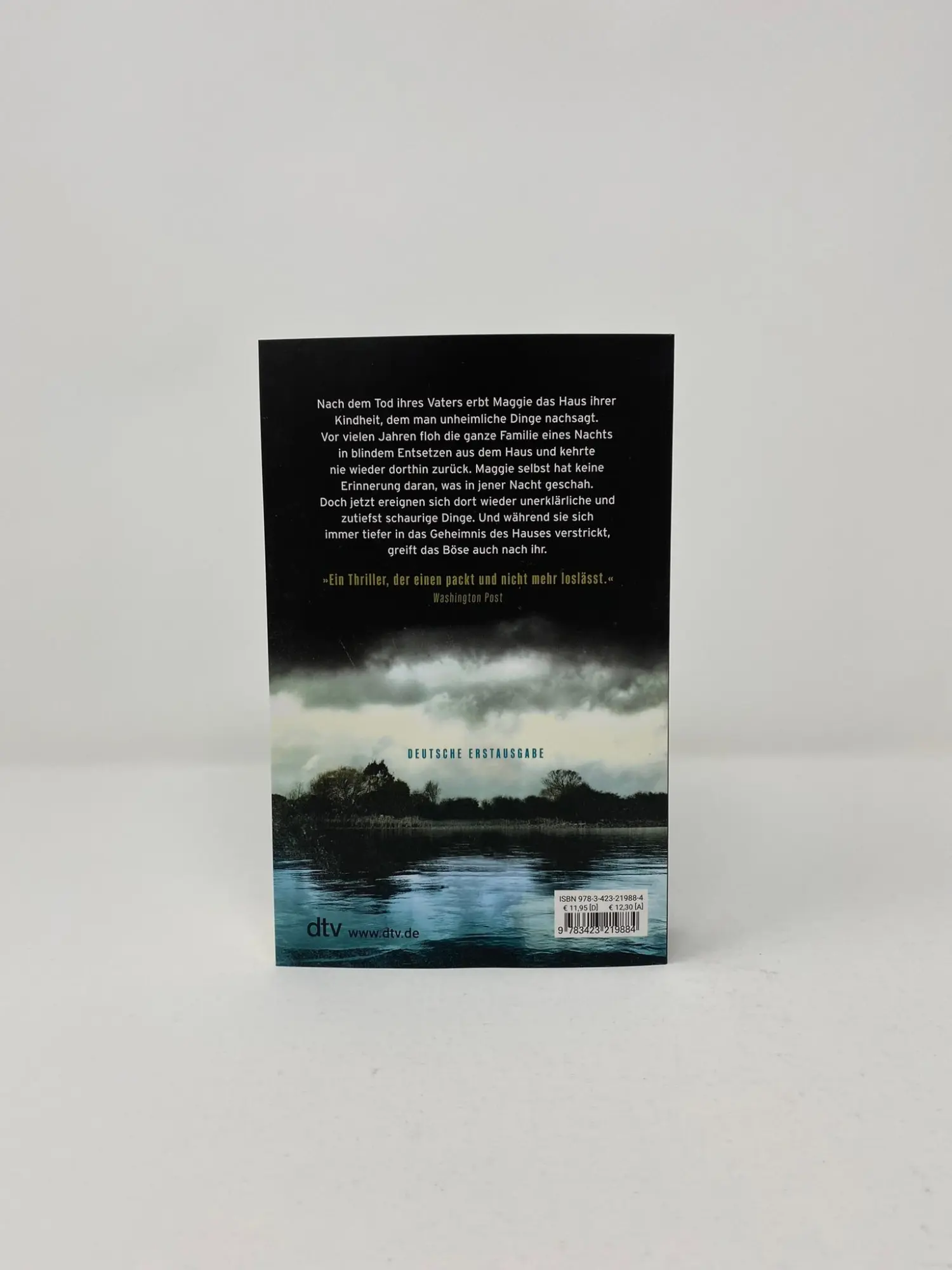 Bild: 9783423219884 | HOME - Haus der bösen Schatten | Riley Sager | Taschenbuch | 448 S.