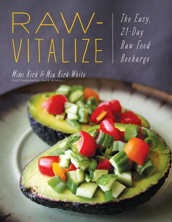 Cover: 9781682680285 | Raw-Vitalize | The Easy, 21-Day Raw Food Recharge | Mimi Kirk (u. a.)