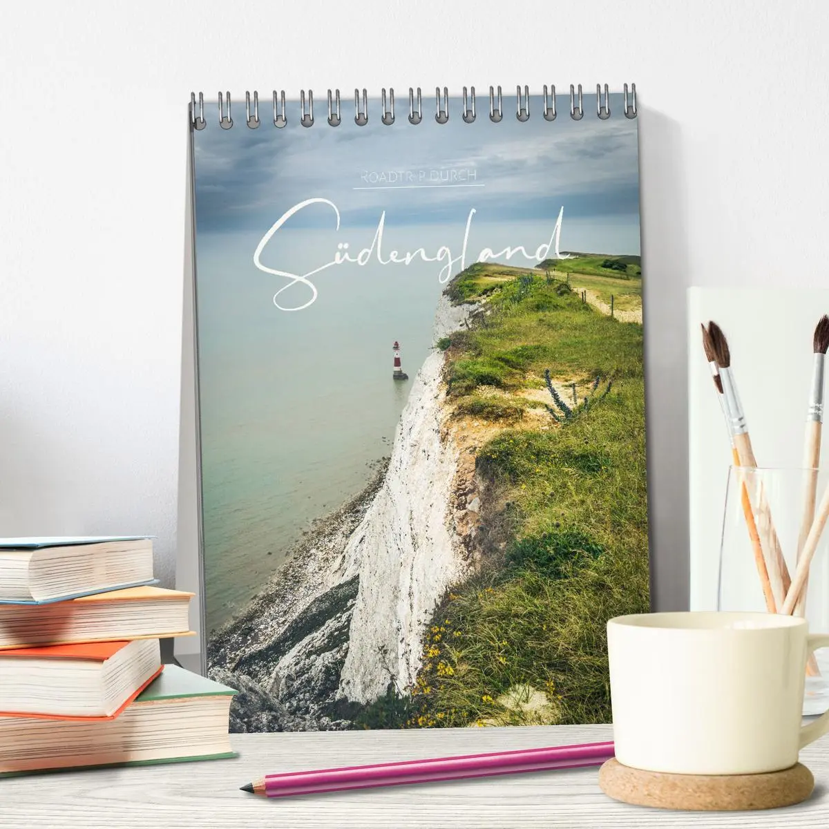 Bild: 9783516390285 | Roadtrip durch Südengland (Tischkalender 2026 DIN A5 hoch),...