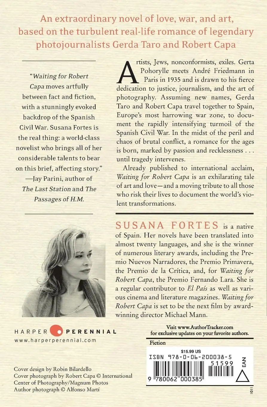Rückseite: 9780062000385 | Waiting for Robert Capa | Susana Fortes | Taschenbuch | Englisch