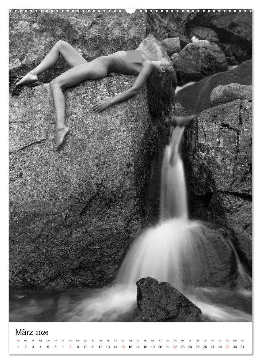 Bild: 9783516431285 | Akt am Wasserfall (Wandkalender 2026 DIN A2 hoch), CALVENDO...