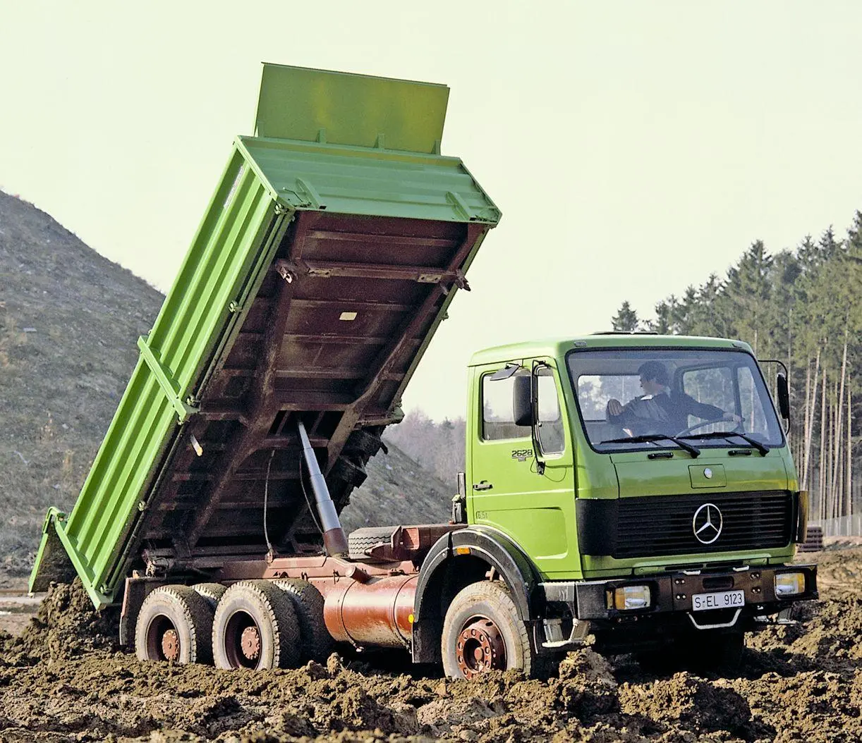 Bild: 9783751611985 | Mercedes-Benz Kipper-Prospekte 1950 bis 1990er Jahre | Michel Kaiser