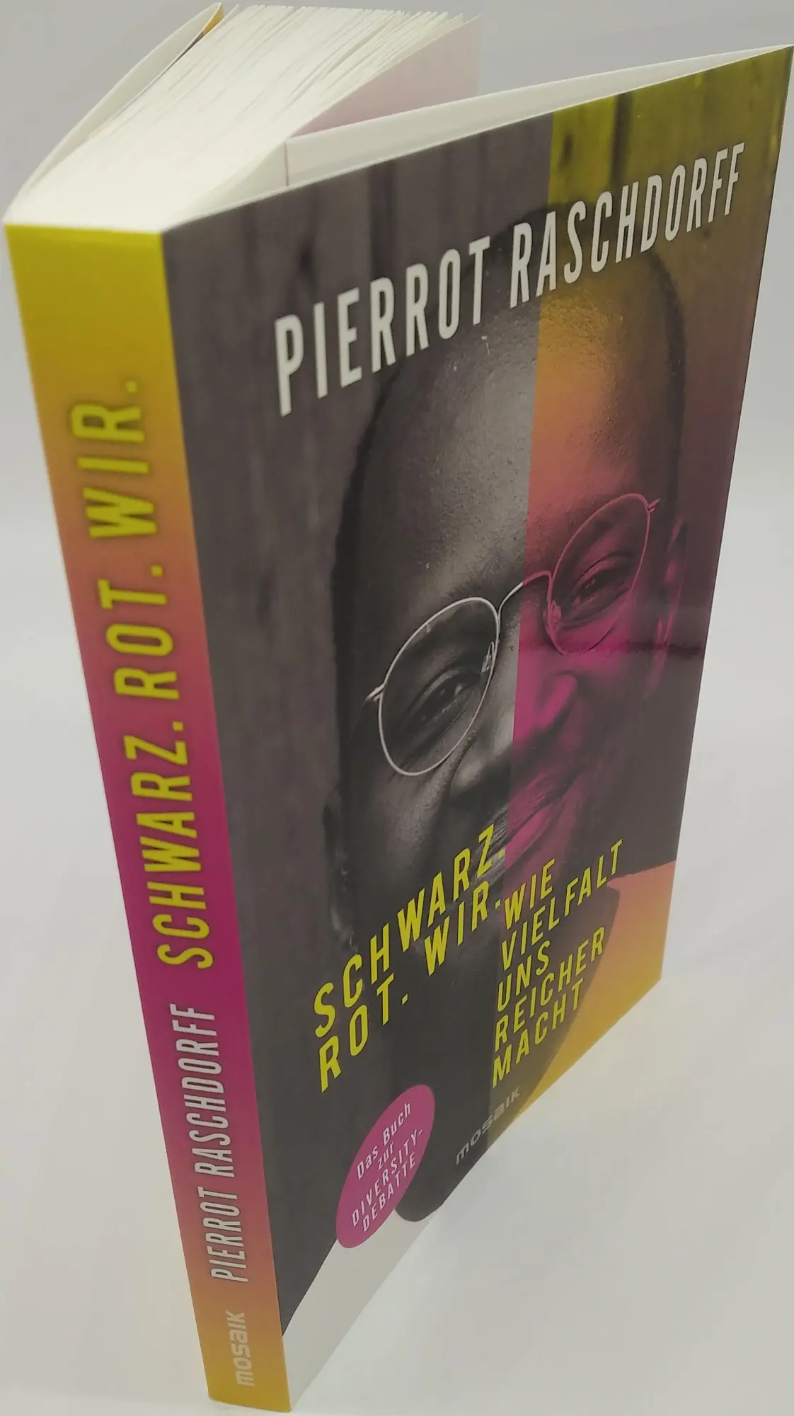 Bild: 9783442393985 | Schwarz. Rot. Wir. | Pierrot Raschdorff | Taschenbuch | 208 S. | 2022