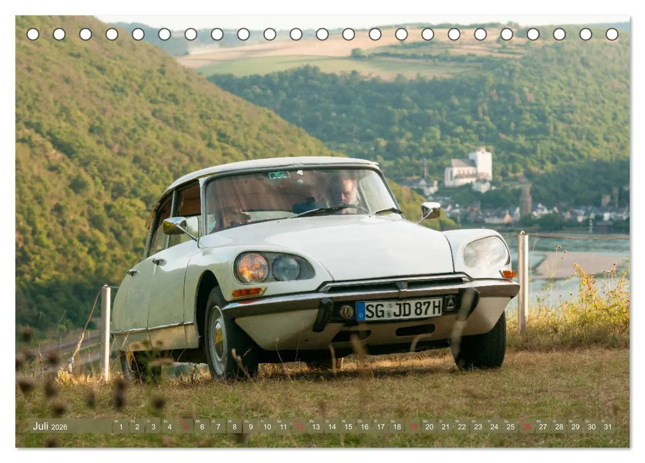 Bild: 9783457764985 | Citroën DS Göttin im Mittelrheintal (Tischkalender 2026 DIN A5...