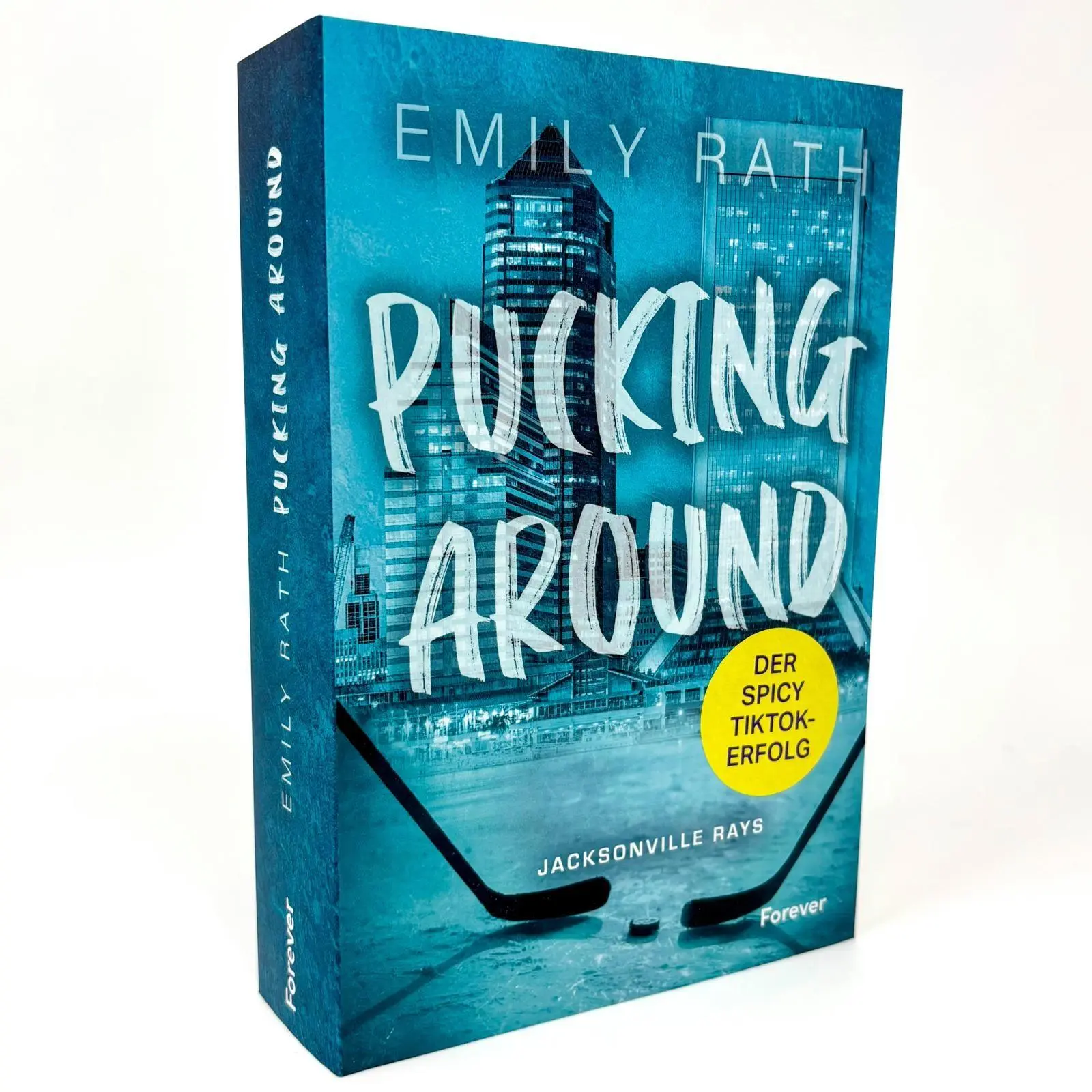 Bild: 9783989780286 | Pucking Around | Emily Rath | Taschenbuch | 736 S. | Deutsch | 2025