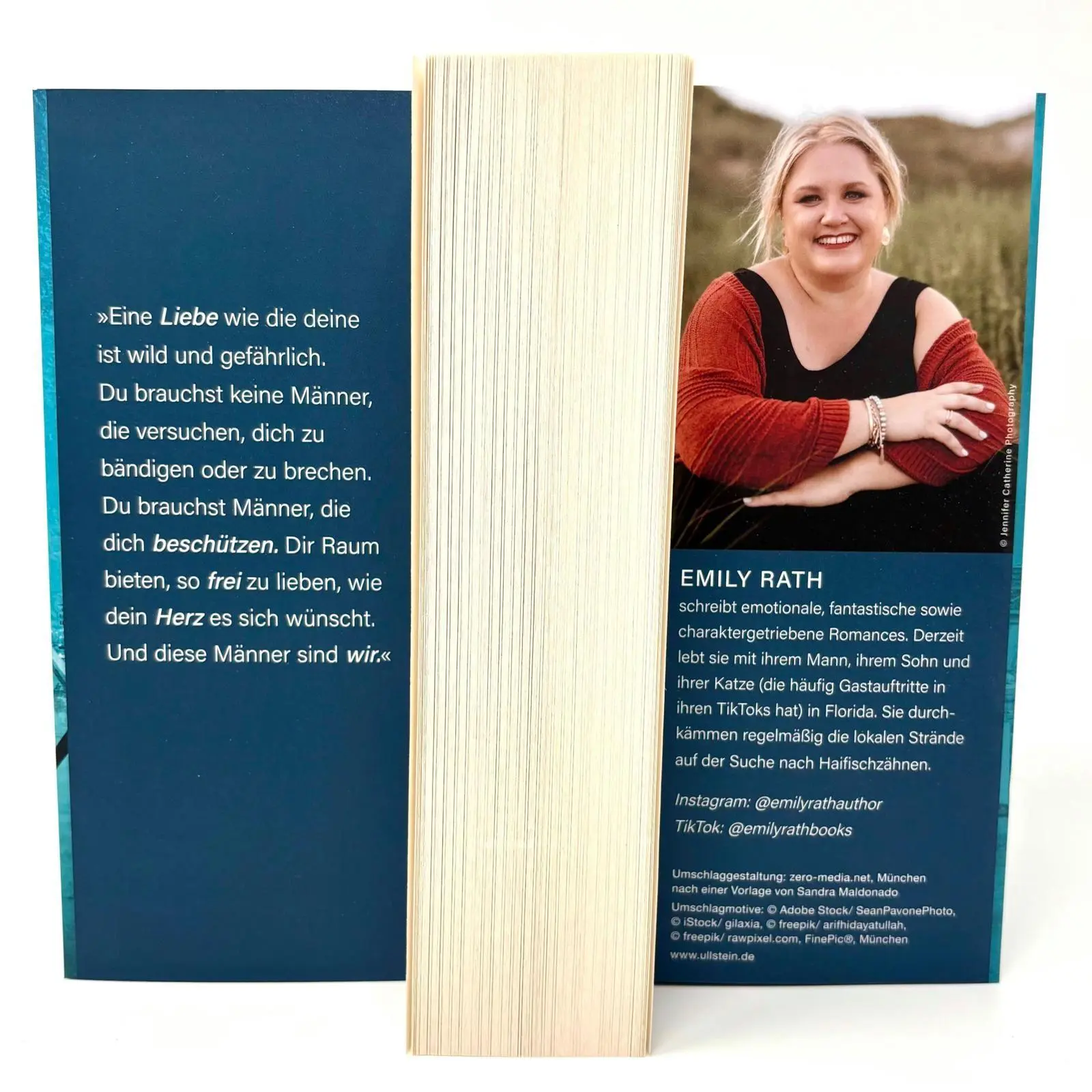 Bild: 9783989780286 | Pucking Around | Emily Rath | Taschenbuch | 736 S. | Deutsch | 2025