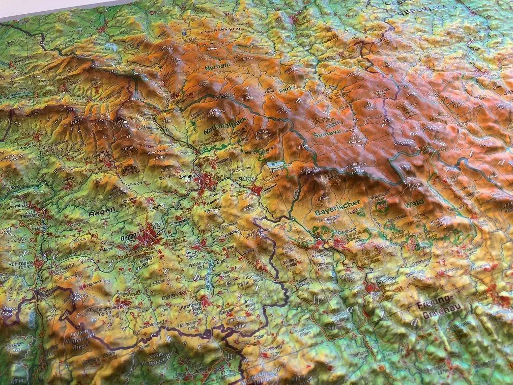 Bild: 4251405900686 | Relief Bayerischer Wald klein 1:275.000 | Andréf Markgra (u. a.)