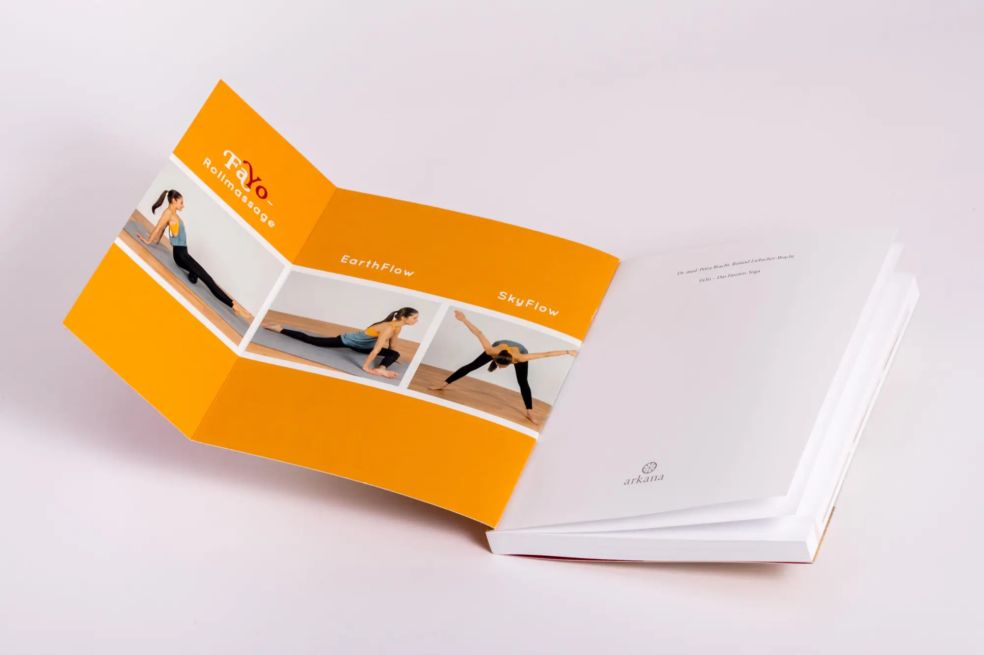Bild: 9783442341986 | FaYo Das Faszien-Yoga | Petra Bracht (u. a.) | Taschenbuch | 256 S.