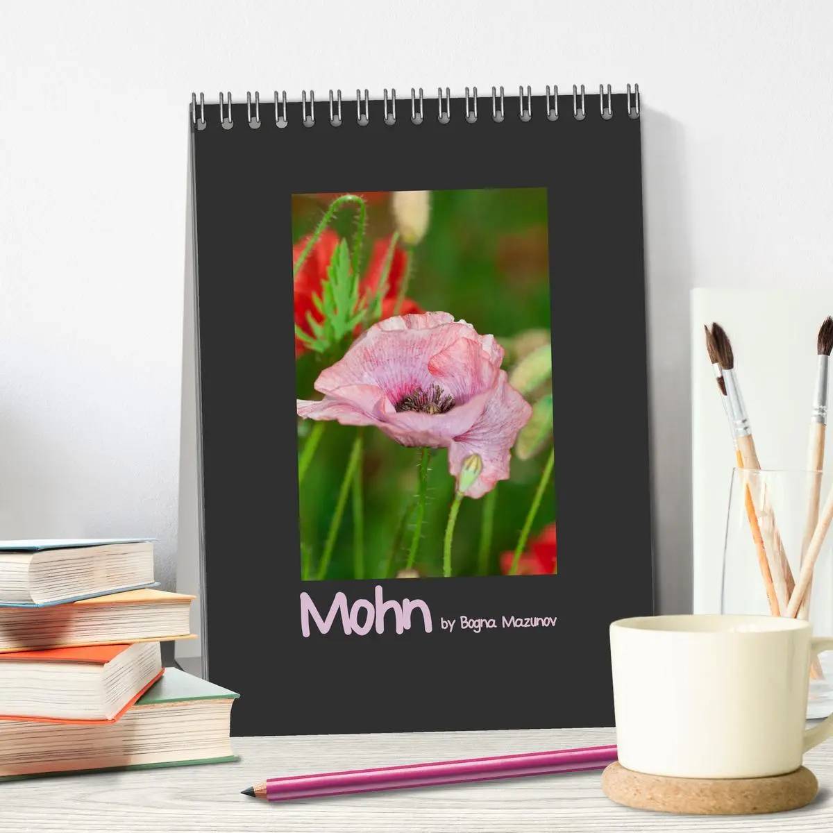 Bild: 9783516483086 | Mohn (Tischkalender 2026 DIN A5 hoch), CALVENDO Monatskalender | 2026