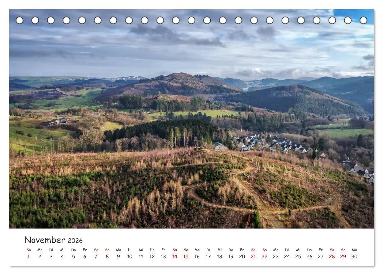 Bild: 9783457894286 | Das Sauerland bei Brilon aus der Vogelperspektive (Tischkalender...
