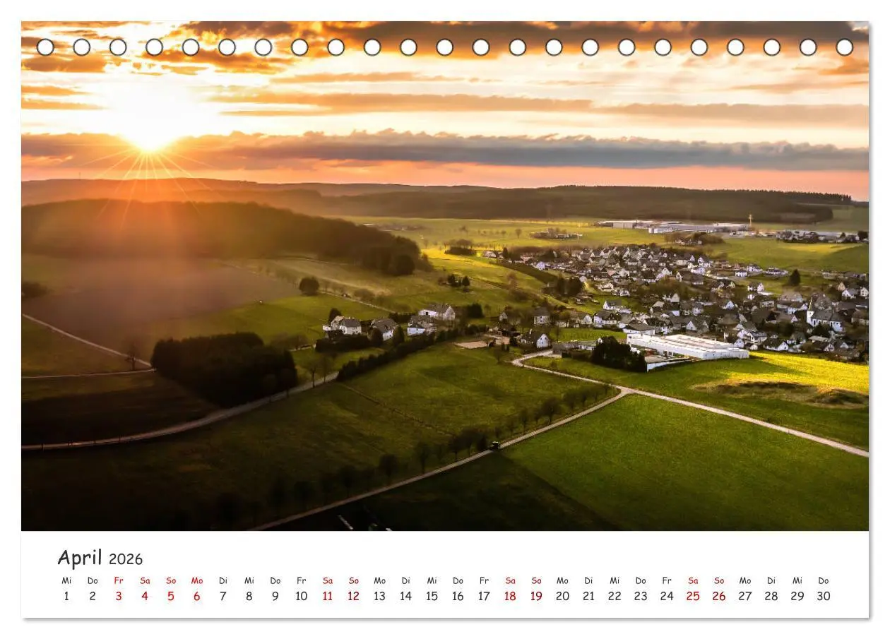 Bild: 9783457894286 | Das Sauerland bei Brilon aus der Vogelperspektive (Tischkalender...