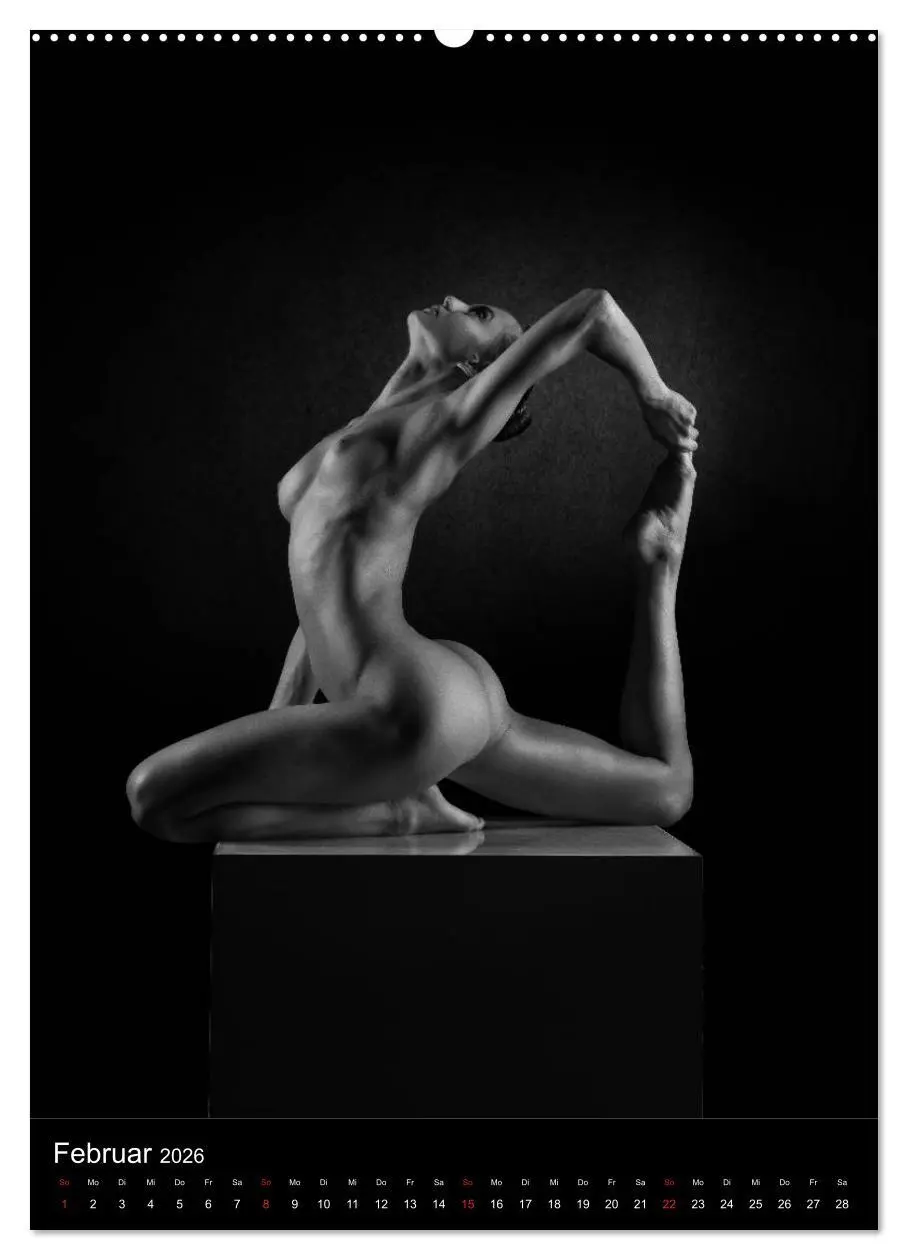 Bild: 9783516396386 | BODY SCULPTURE (Wandkalender 2026 DIN A2 hoch), CALVENDO...
