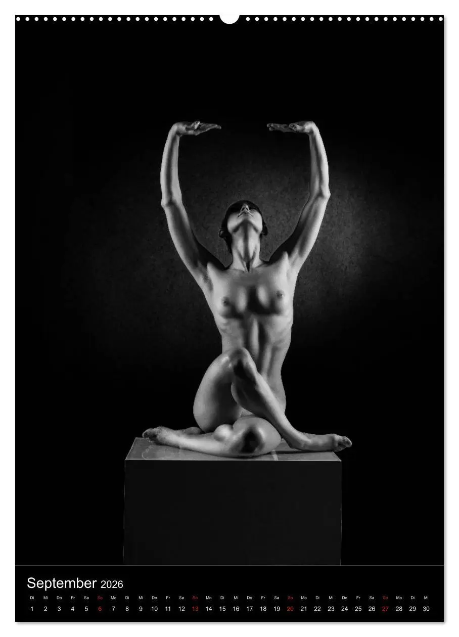 Bild: 9783516396386 | BODY SCULPTURE (Wandkalender 2026 DIN A2 hoch), CALVENDO...