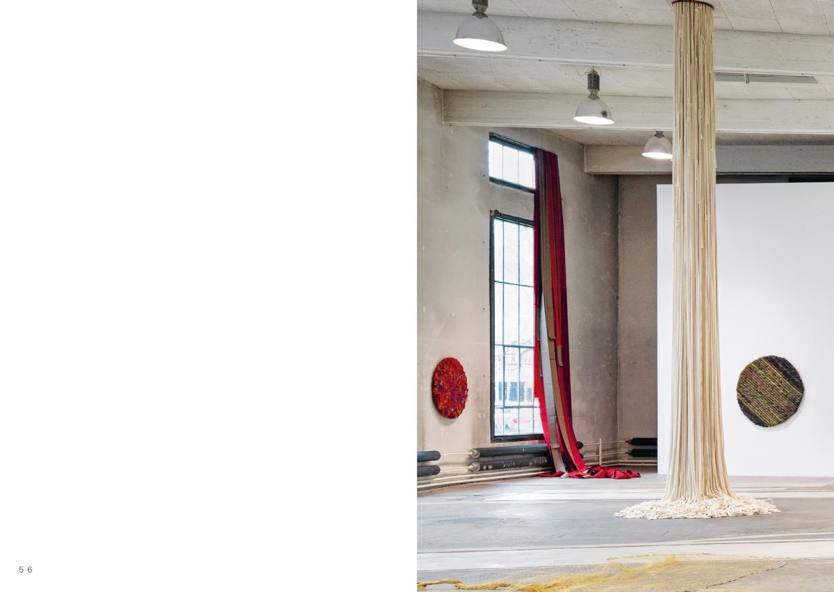 Bild: 9783775759786 | Sheila Hicks - A Little Bit of a Lot of Things. Kunstbuch, textile...