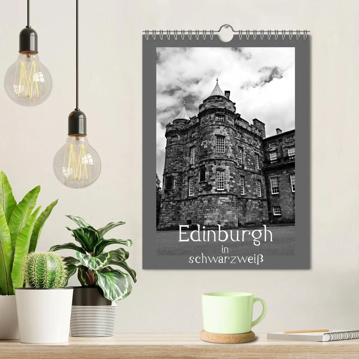 Bild: 9783516680287 | Edinburgh in schwarzweiß (Wandkalender 2026 DIN A4 hoch), CALVENDO...