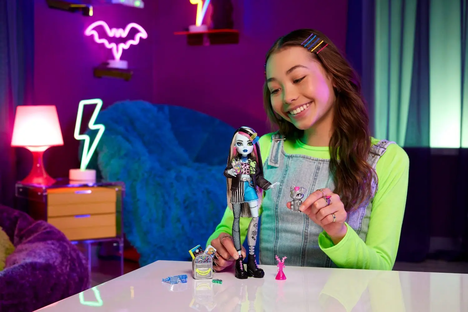Bild: 194735230587 | Monster High Frankie Puppe | Blister | HXH73 | 2024 | Mattel